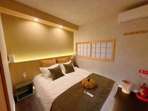 OM HigashiHira Tanimachi 9-chome station 7-minute walk Japanese-style inn 2 train stops to Namba