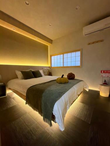 OM HigashiHira Tanimachi 9-chome station 7-minute walk Japanese-style inn 2 train stops to Namba