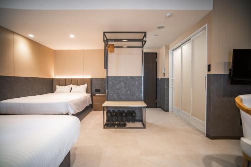 KABIN Shiro - Regale Collection