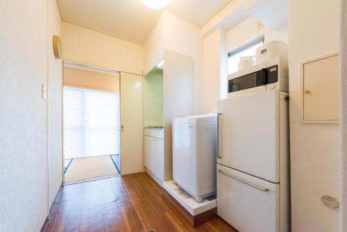 402Direct access to Asakusa Temple # Convenient access to Skytree and Shinjuku Station # 4-minute walk from Morishita Station