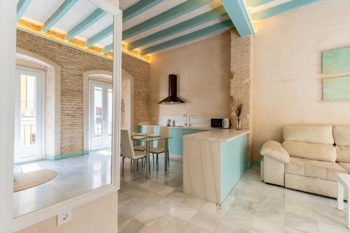 Triana Sevilla Procurador by TheGoodTourist