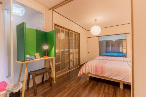 6 Bedrooms & 9 Beds Up to 14 Guests