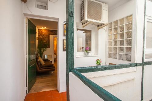 Chueca & Justicia: Beautiful, romantic + terrace