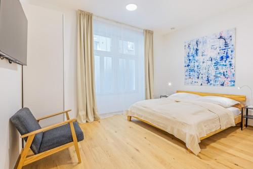 Sleeps 10 4BR AC Walk to Naschmarkt