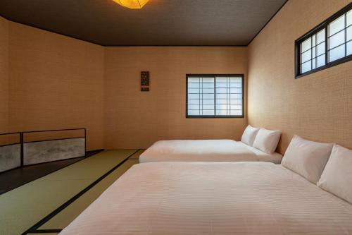 鶴Inn 駅近 露天風呂付き広々としたモダンな邸宅 バス3トイレ3 梅田 天王寺 心斎橋へ直通