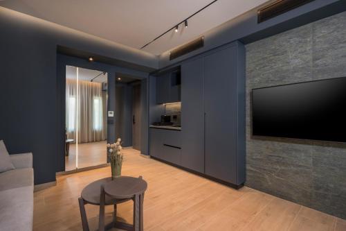 Twins City Suites