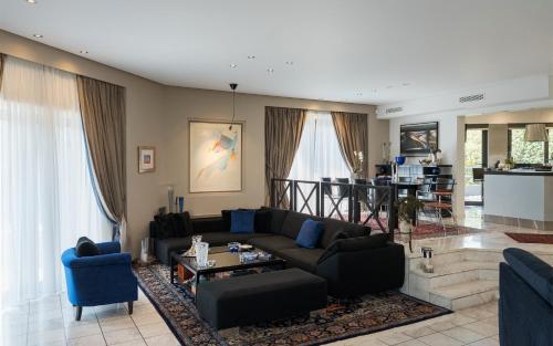Athenian Riviera Luxurious Villa & Residence