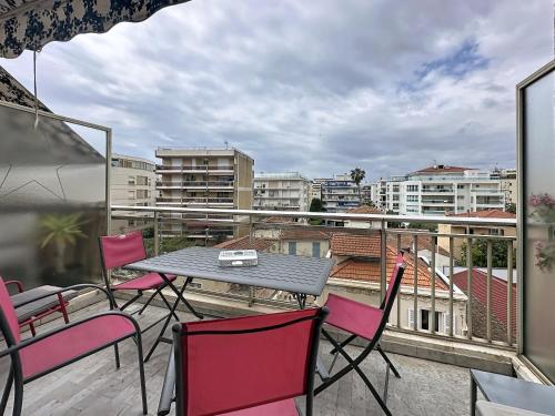Cozy one bedroom apartment with balcony and parking