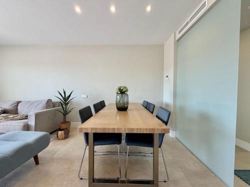 Panoramic view 2-bedroom apartment