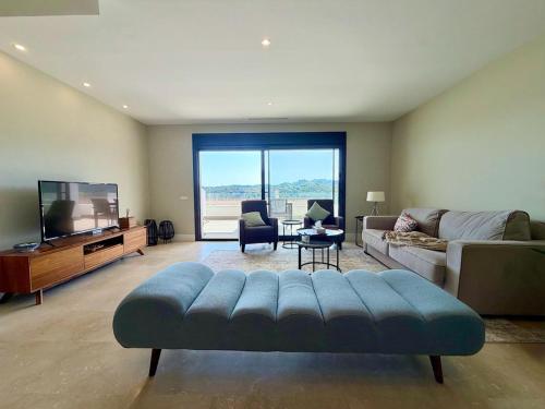 Panoramic view 2-bedroom apartment