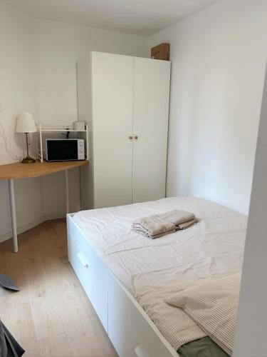 Modern studio in Tournus near Porte de Versailles