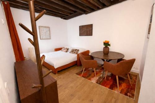 Paris 5 cosy Appartement metro Cardinal lemoine