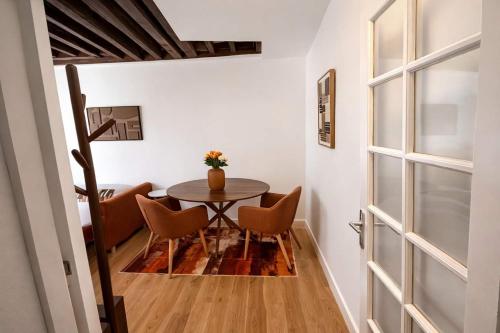 Paris 5 cosy Appartement metro Cardinal lemoine