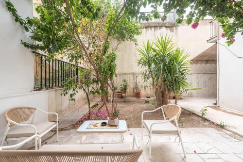 Zen Garden, Exarchia