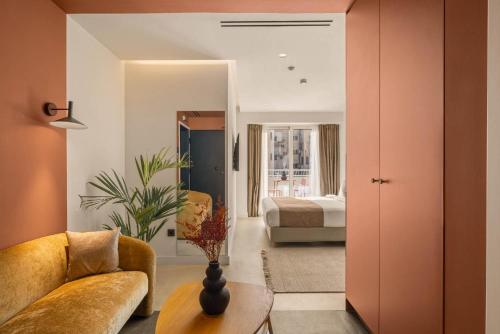 Grid by Zoia Living