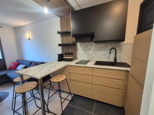 Studio Cabine à Tignes, Accès Direct Pistes, Balcon, WiFi, 4 Pers