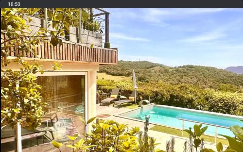 Villa Anchorage vue mer panoramique piscine a debordement privee