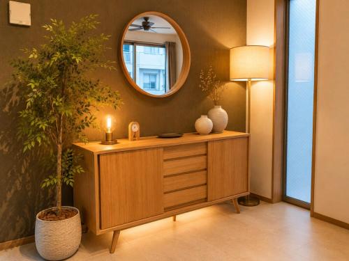 A spacious home near Ikebukuro Station on the JR Yamanote Line, the world's third-most-used railway station, just a 5 minute walk from the shopping and entertainment district