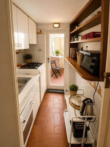 Hidden Gem by Ponte Vecchio with Private Terrace