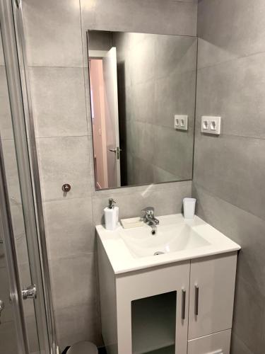 Moderno Apartamento Cerca de Las Ventas