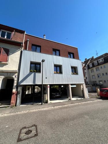 Beautiful townhouse with parking space