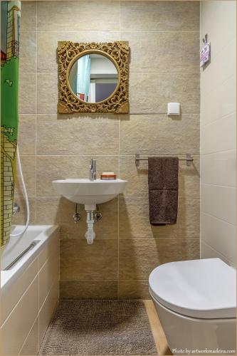 Encanto Do Duque - in CHIADO