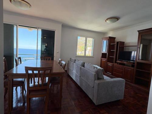 Sea and Mountain View 3 Bedroom Apartment with elevator