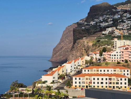 Sea and Mountain View 3 Bedroom Apartment with elevator