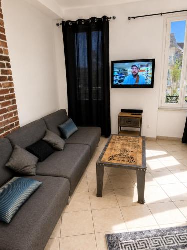 Le Croisette Port Suite