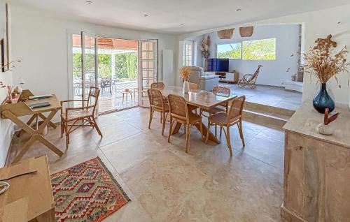 Stunning Home In Saint-Raphaël