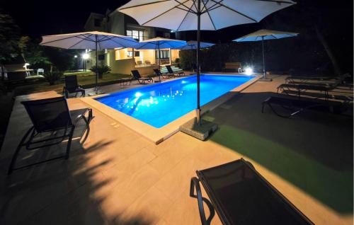 Luxurious Home In Kastel Stafilic
