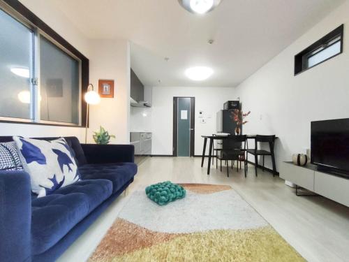 Luxury Entire Villa in Ikebukuro, Newly Renovated 5BR, Sleeps 12, 3-Min Walk to St ation, Easy Access to Tokyo Attractions