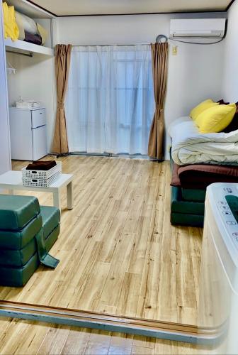 Private Apartment 5 Min to Narita Station 10 Min to Airport Washer & Dryer FUDOHAIM