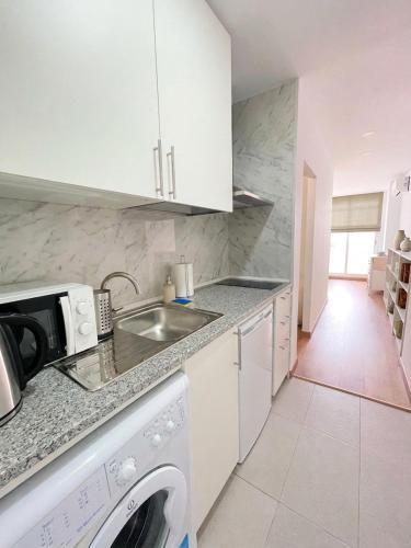 Tradicional y tranquilo apartamento de 1 habitación cerca de la Playa y con Piscina by beBalmy