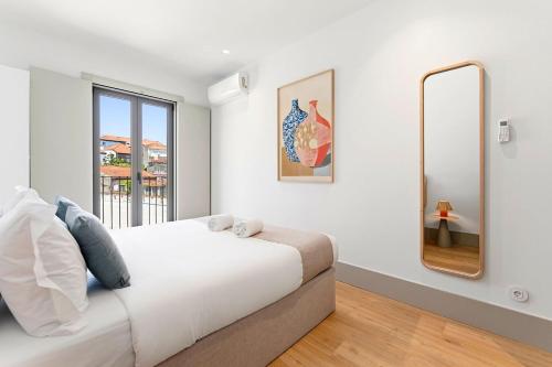 Milleo Azul - Elegant Design Stay in Central Porto