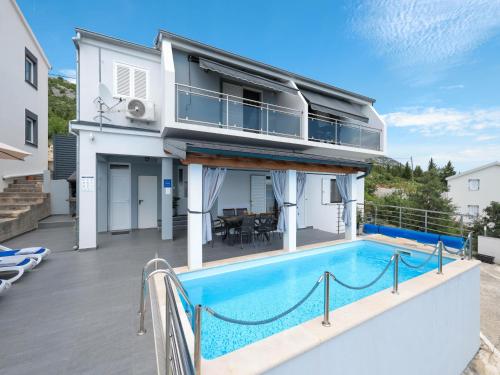 Luxury Apartment with heated pool in Starigrad
