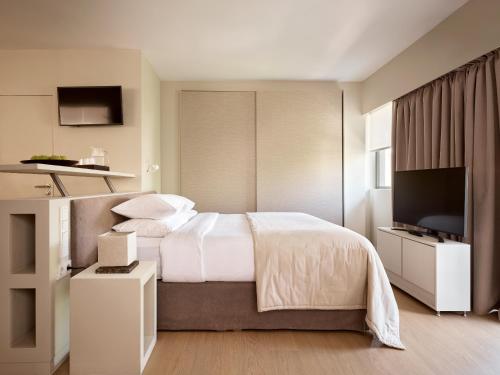 Momo Suites, Acropolis by Aura Homes