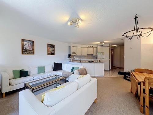 Andrea 051 Charming 2 bedrooms apartment on the ground floor with a big terrace
