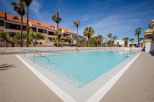 Golden Coast Playa Honda Las Americas