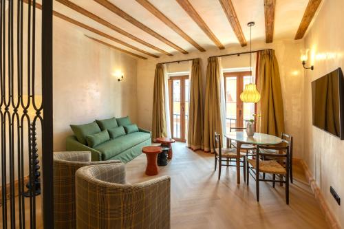 Trajano 44- Sevilla Luxury by Valcambre