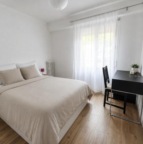 Charmant appartement au calme à proximité du Port, de la veille ville de Nice , de la Promenade des Anglais