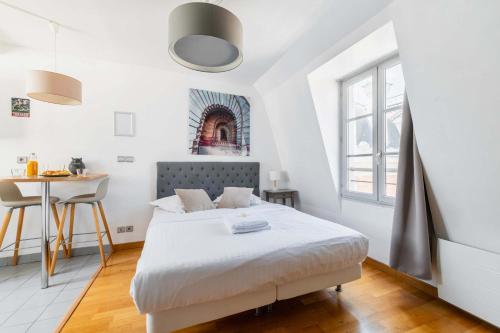Appartement service - en face du Jardin des plantes - Paris 5