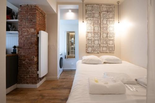 Studio cosy Love room - paris 18 -2P