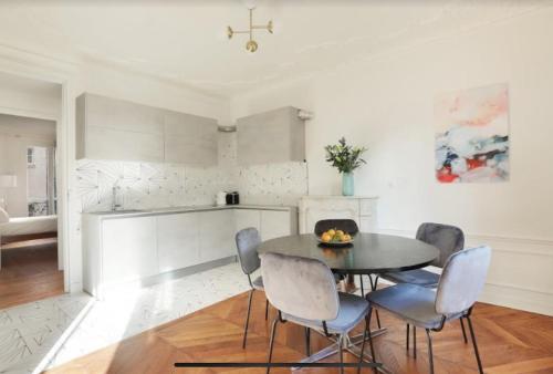 Elegant and Confortable long stay in Paris