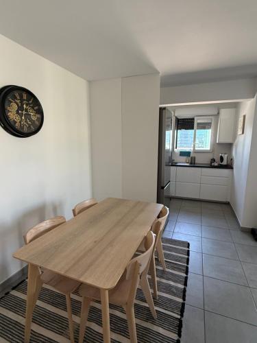 Apparemment lumineux (3 lits, 2 chambres, 1 salon) 2ème Arrondissement