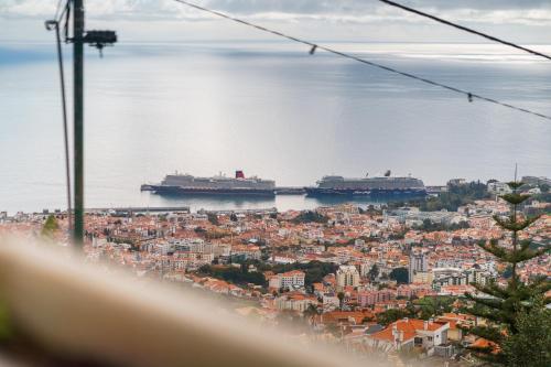 GuestReady - Cosy Funchal retreat