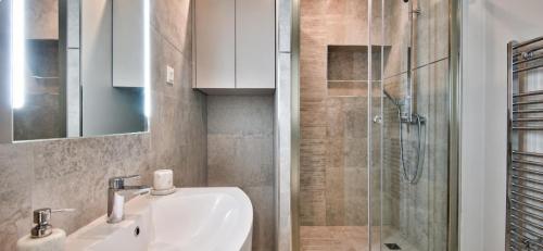 Very nice 2p with all comfort, city center Ac/wifi