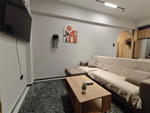 Parea Downtown Apartment - Central Spacious 2BR