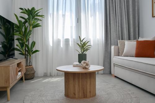 PJ Marina Zeas Residence
