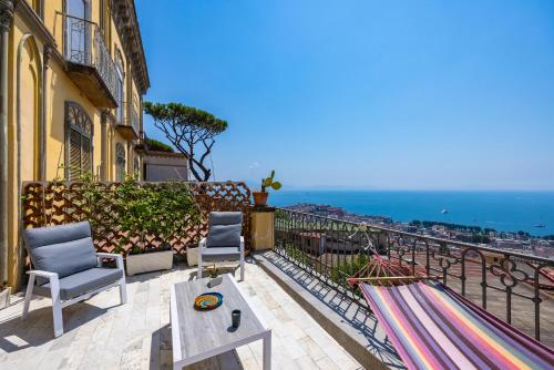 Petraio Iconic Terrace on the gulf